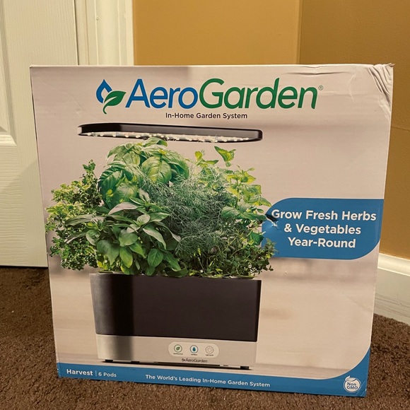 In-Home Garden System - Picture 1 of 3